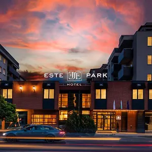 4* Hotel -- Park -- Part Of Urban Chic Luxury Design - Parking & Compliments - Next To Shopping & Dining Mall